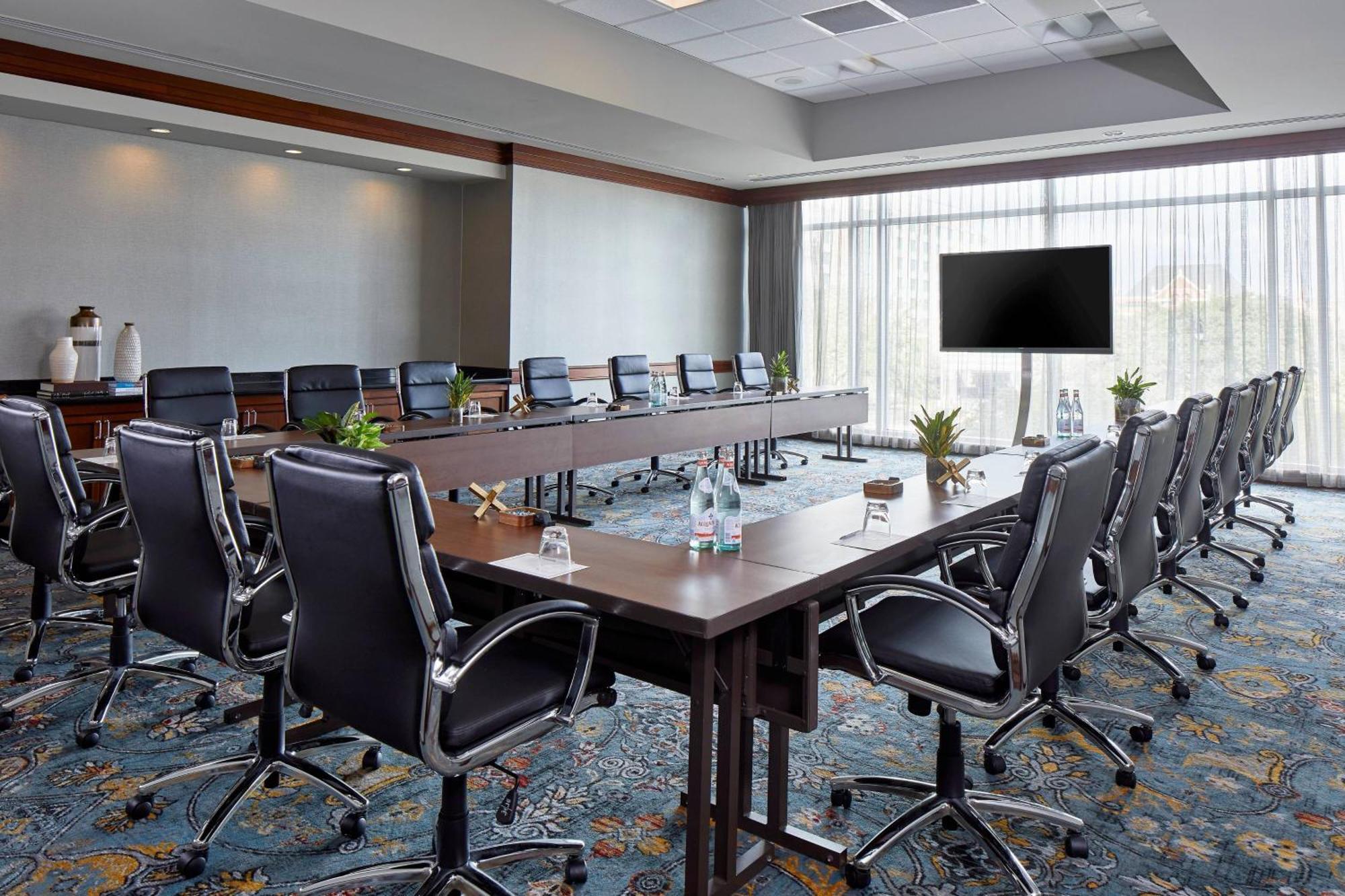 Renaissance Montgomery Hotel & Spa At The Convention Center Esterno foto