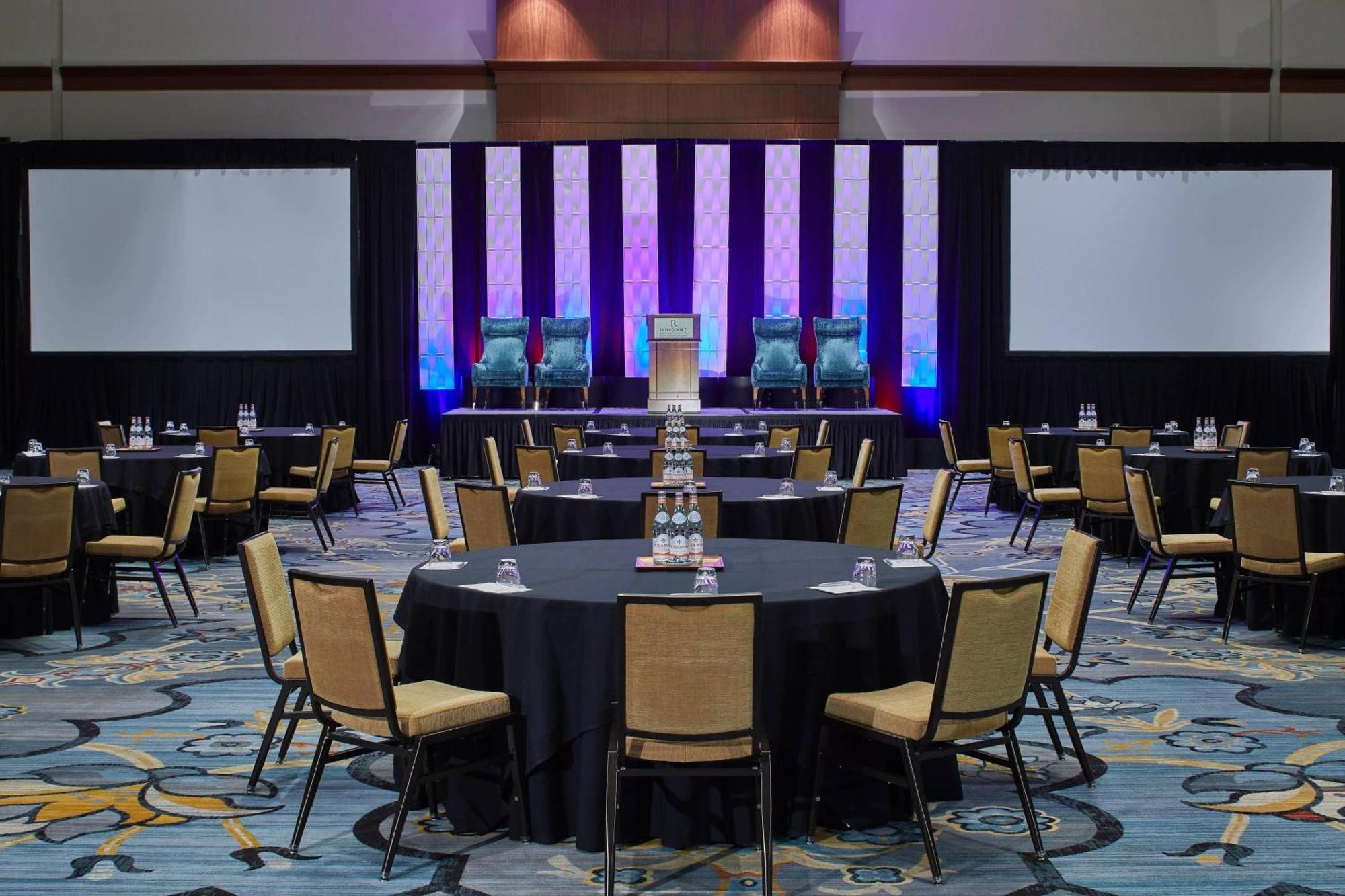 Renaissance Montgomery Hotel & Spa At The Convention Center Esterno foto