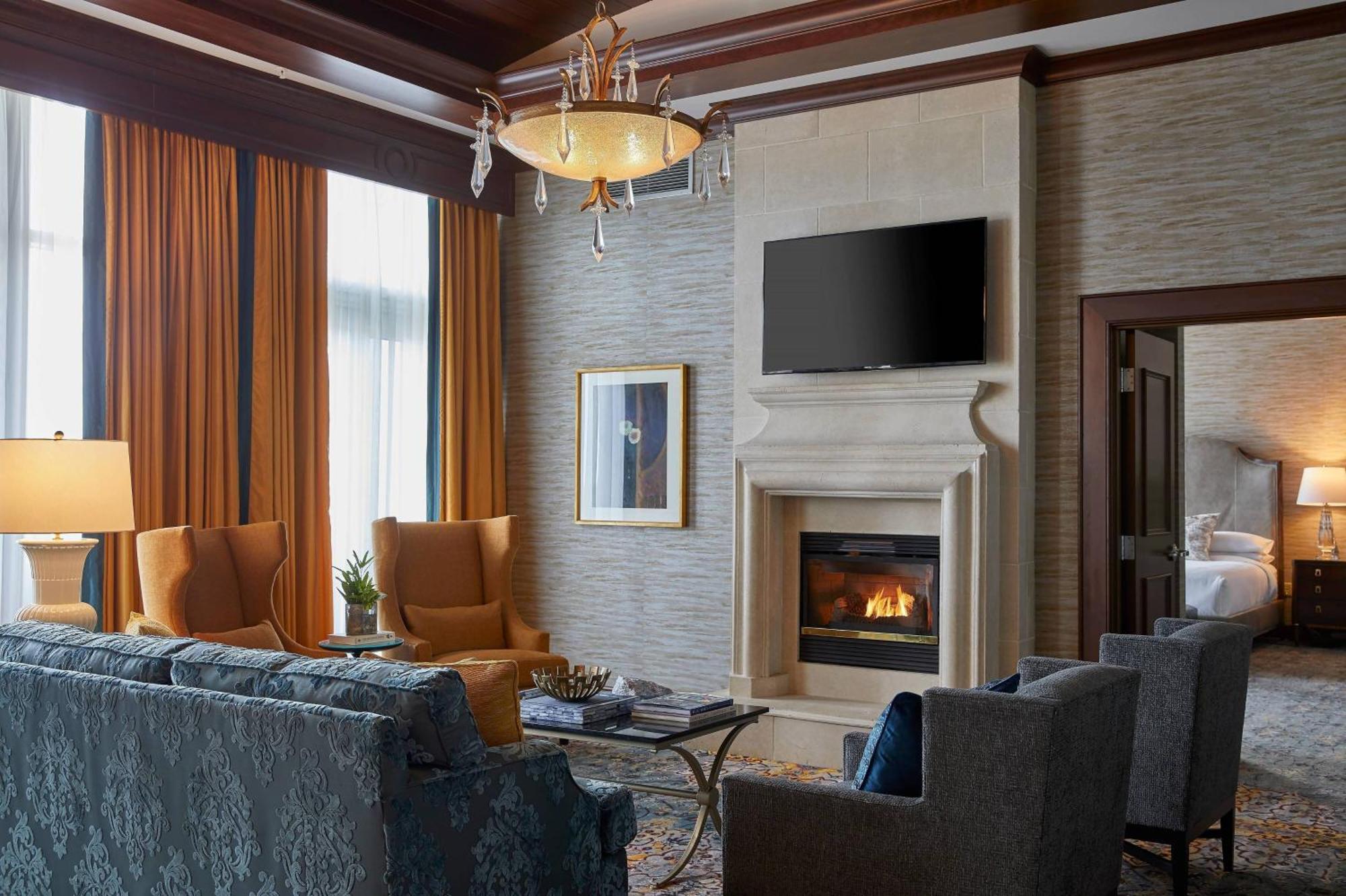 Renaissance Montgomery Hotel & Spa At The Convention Center Esterno foto