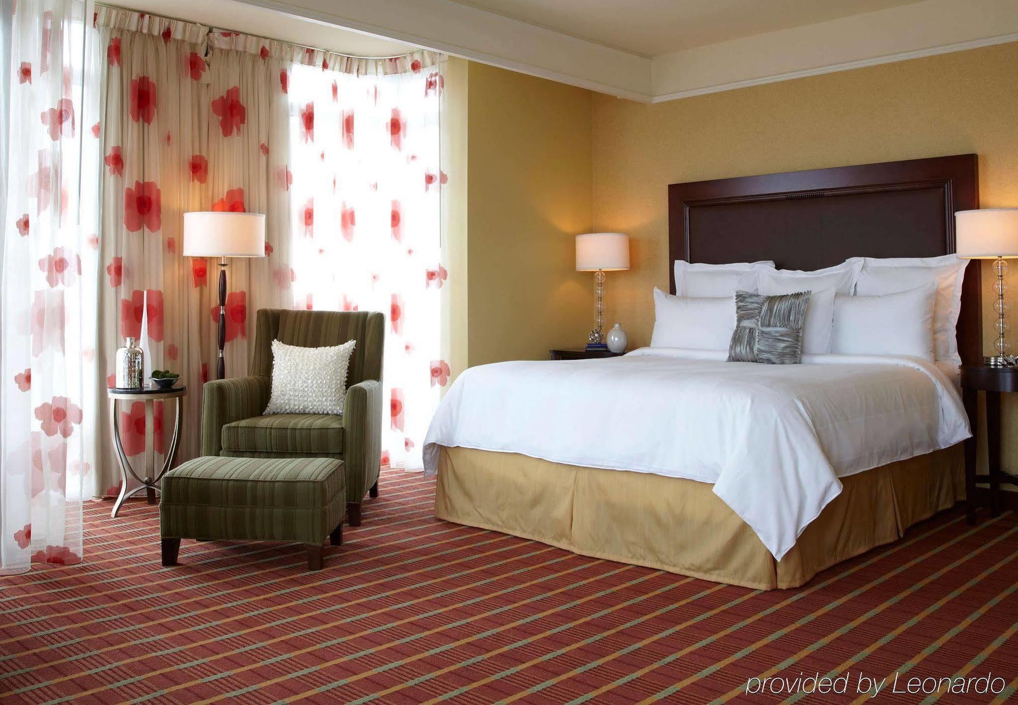 Renaissance Montgomery Hotel & Spa At The Convention Center Esterno foto