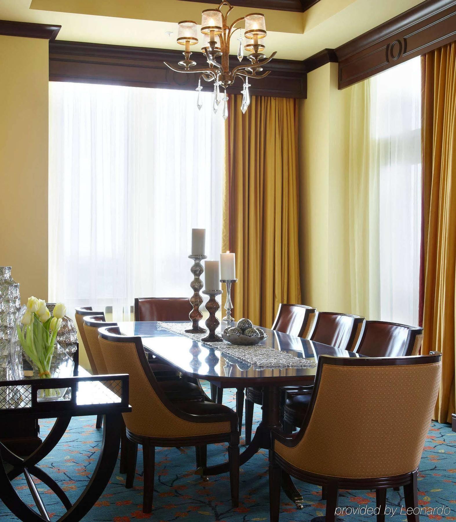 Renaissance Montgomery Hotel & Spa At The Convention Center Esterno foto