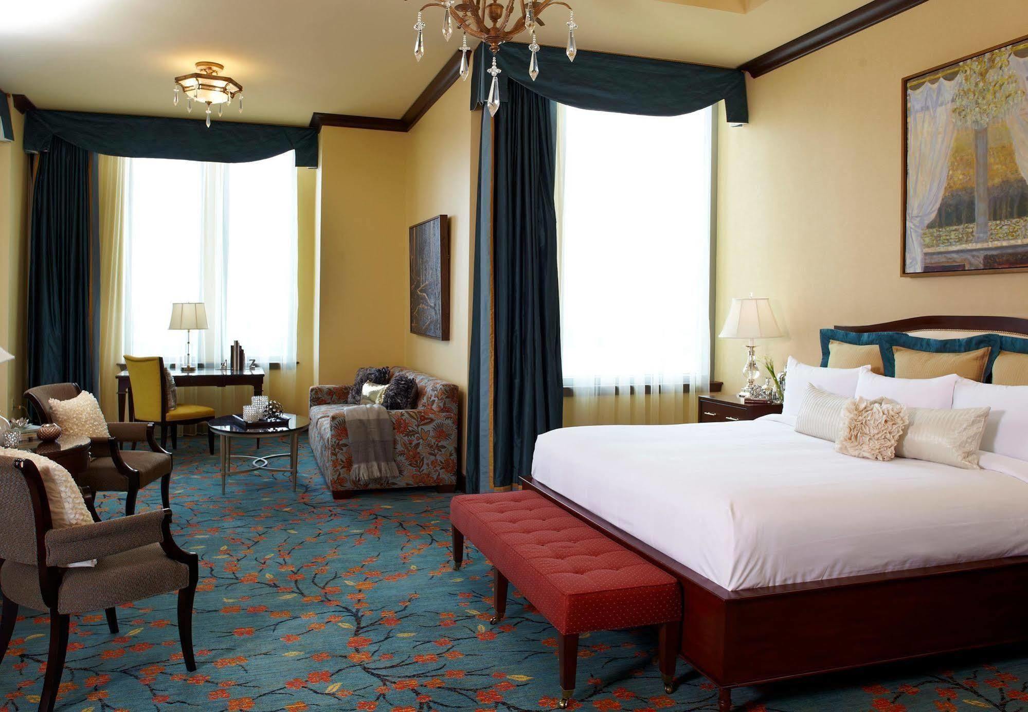 Renaissance Montgomery Hotel & Spa At The Convention Center Esterno foto